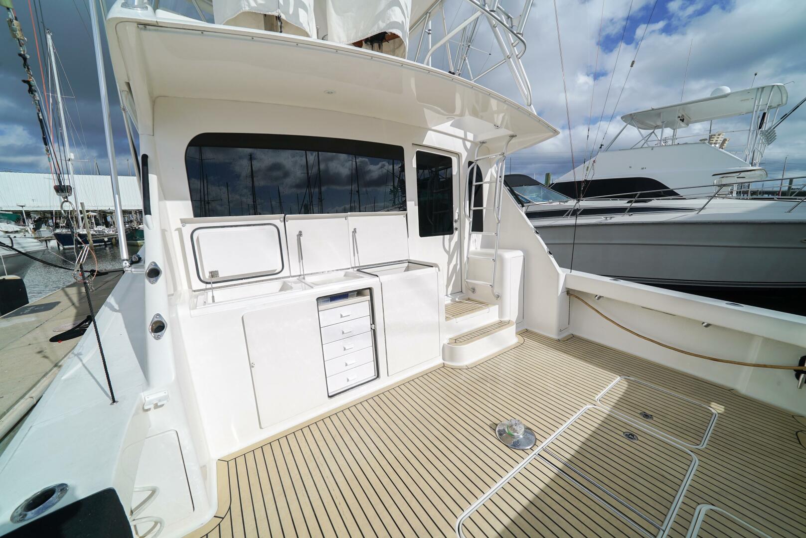 2007 Viking 45 Convertible - Image 28