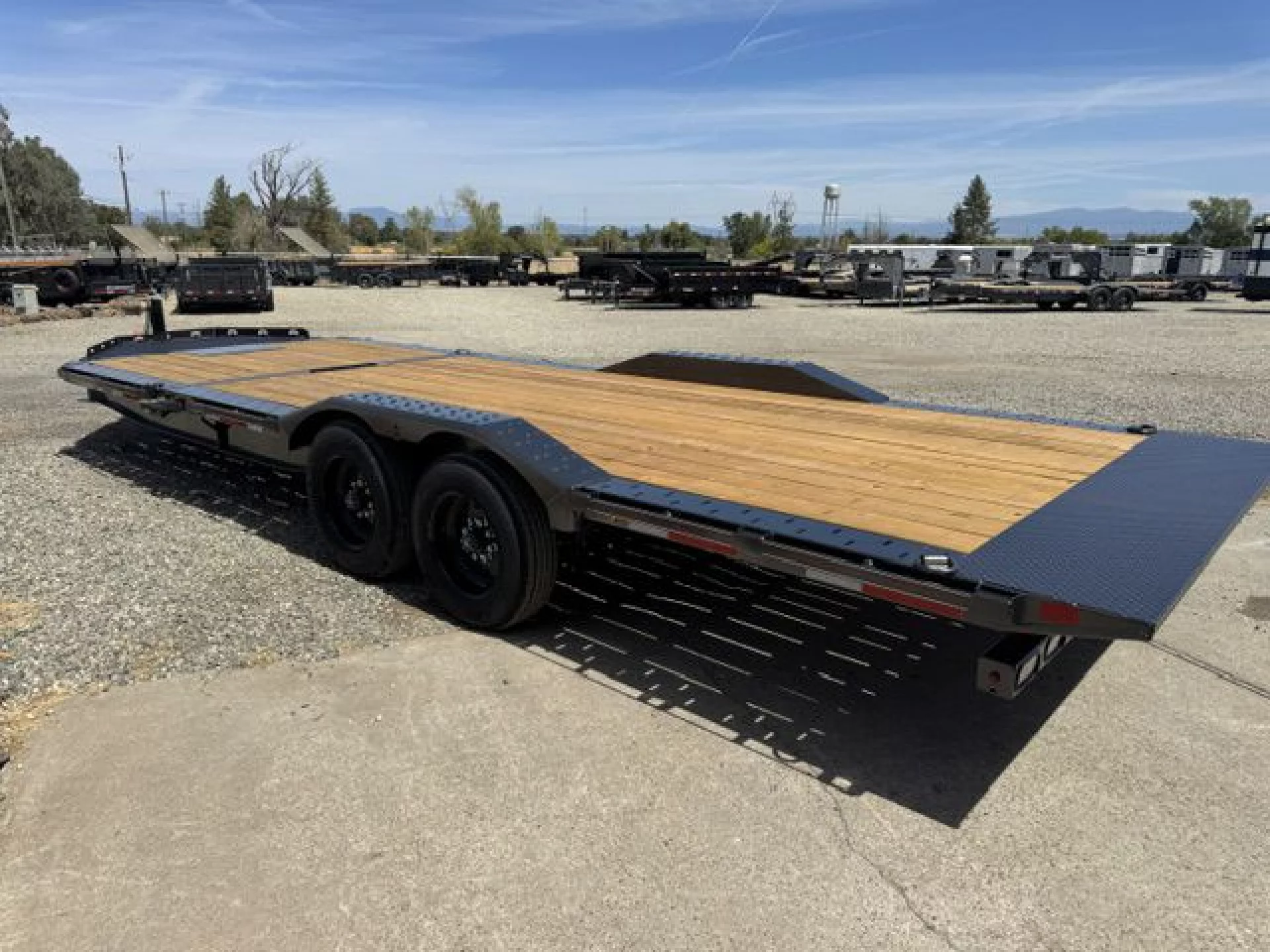 2027 DIAMOND C TRAILERS DIAMOND C HXD 208 L24X102 PR0 TILT - Image 4