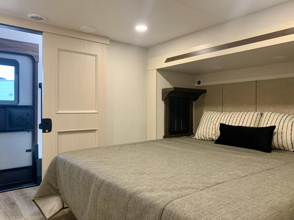 2026 FOREST RIVER 38DB - Image 33