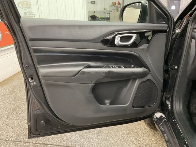 2026 Jeep Compass Latitude Altitude 4x4 - Image 15