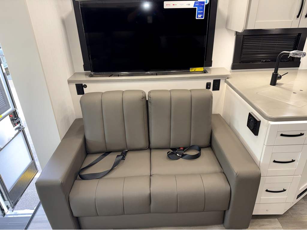 2026 JAYCO PRECEPT 34G - Image 7