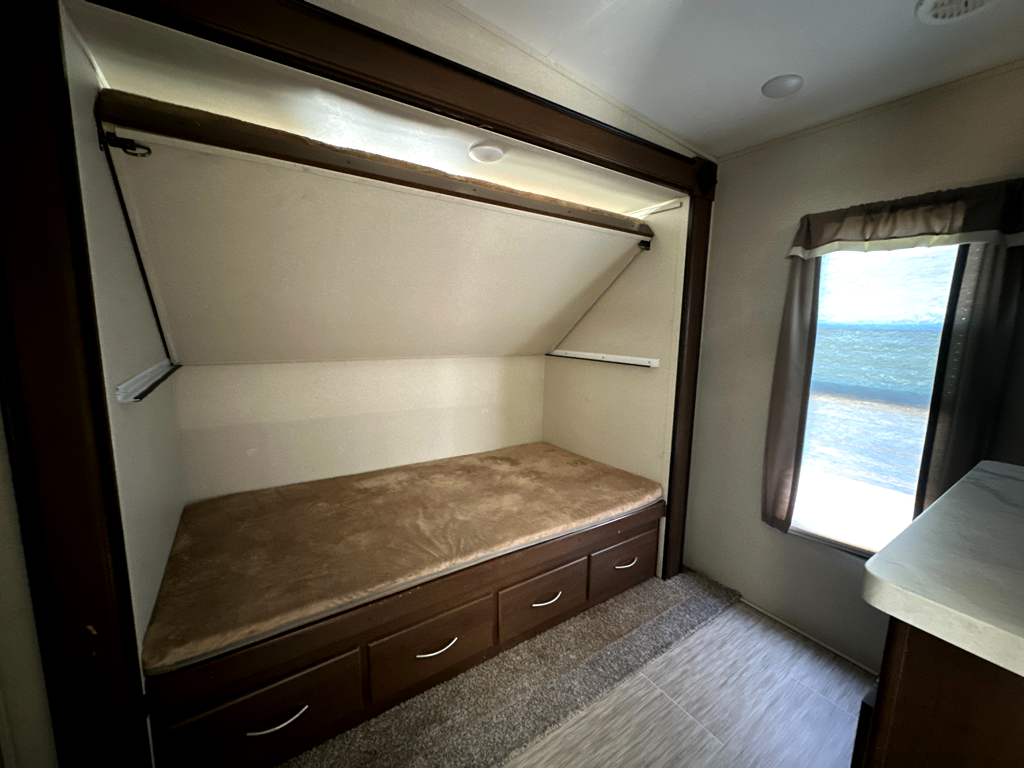 2018 PRIME TIME CRUSADER 30BH - Image 13