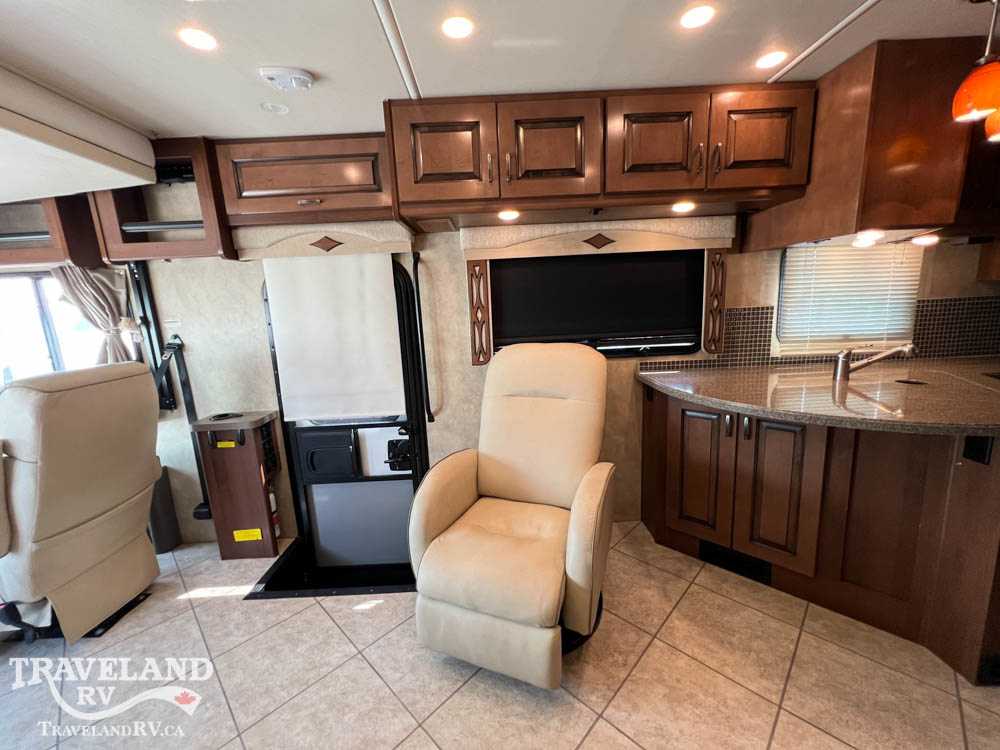 2015 Fleetwood Excursion 35B - Image 23