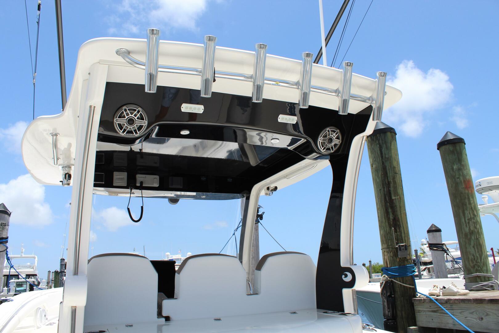 2016 Edgewater 370 - Image 7