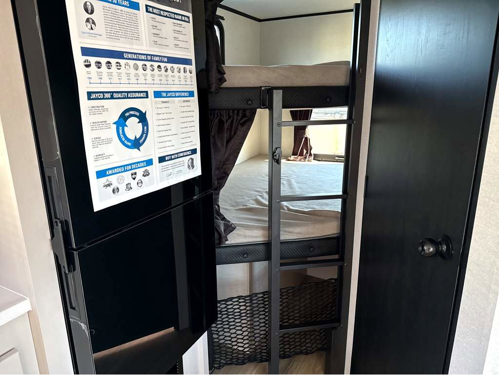 2026 JAYCO JAY FEATHER AIR 19MBS - Image 18