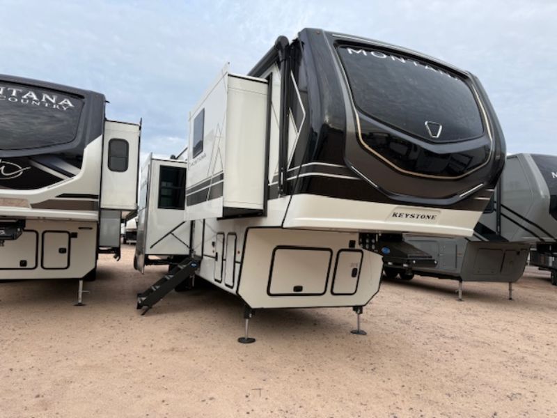2026 Keystone Montana 3795FK - Image 1