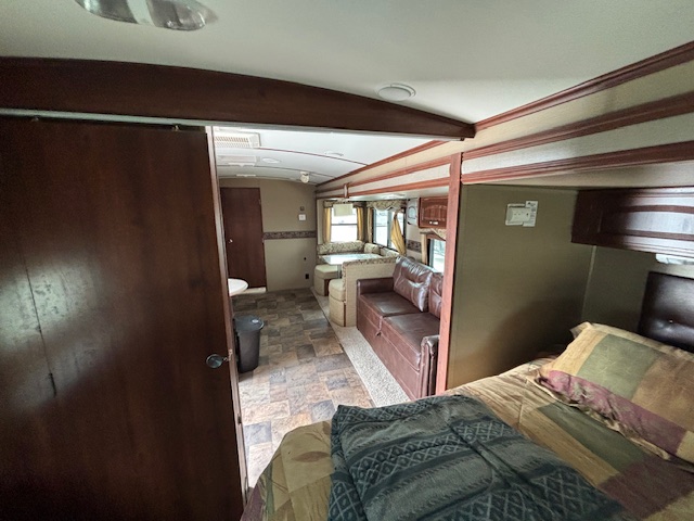 2015 Keystone Outback 300RB - Image 31