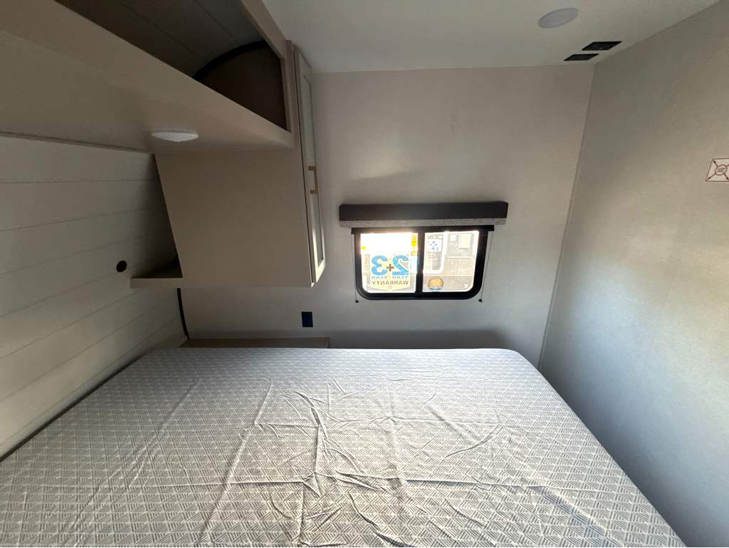 2027 JAYCO JAY FLIGHT 333BTS - Image 23