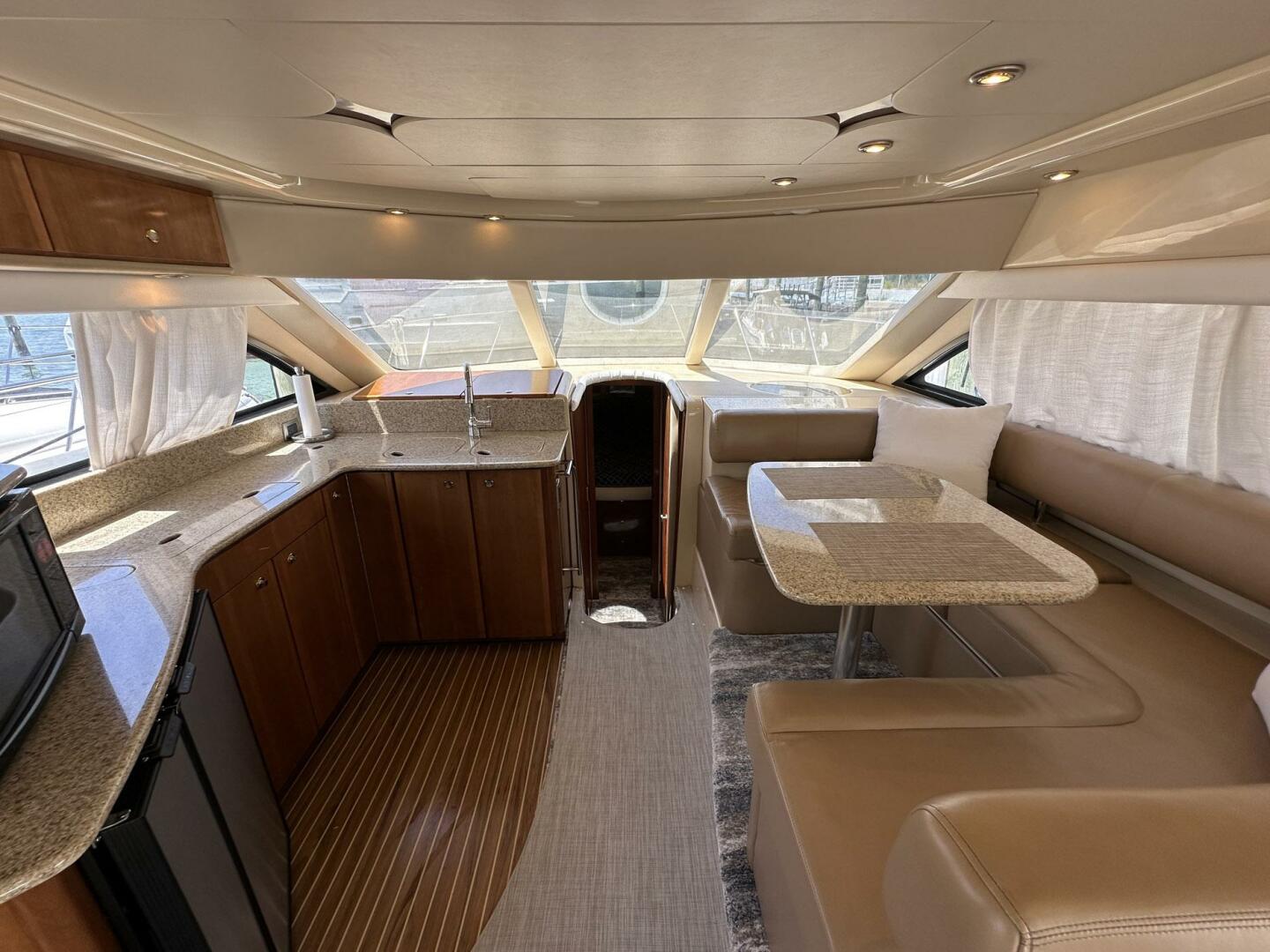 2007 Meridian 411 Sedan Bridge - Image 29