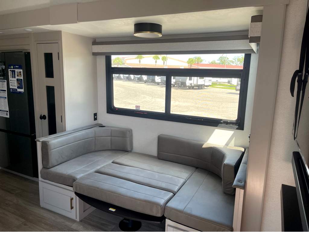 2027 JAYCO NORTH POINT 375TBDB - Image 12