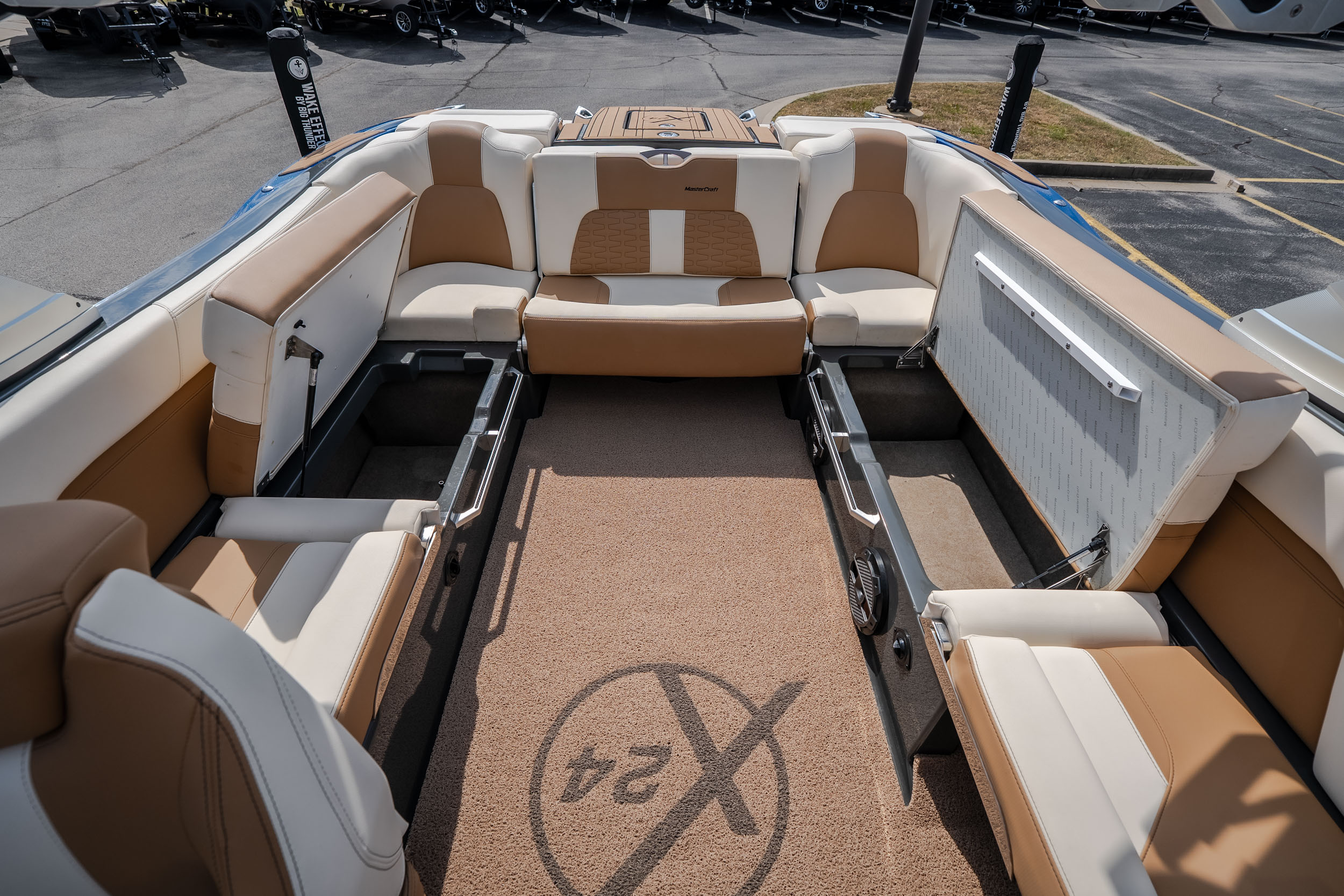 2021 MasterCraft X24 - Image 34