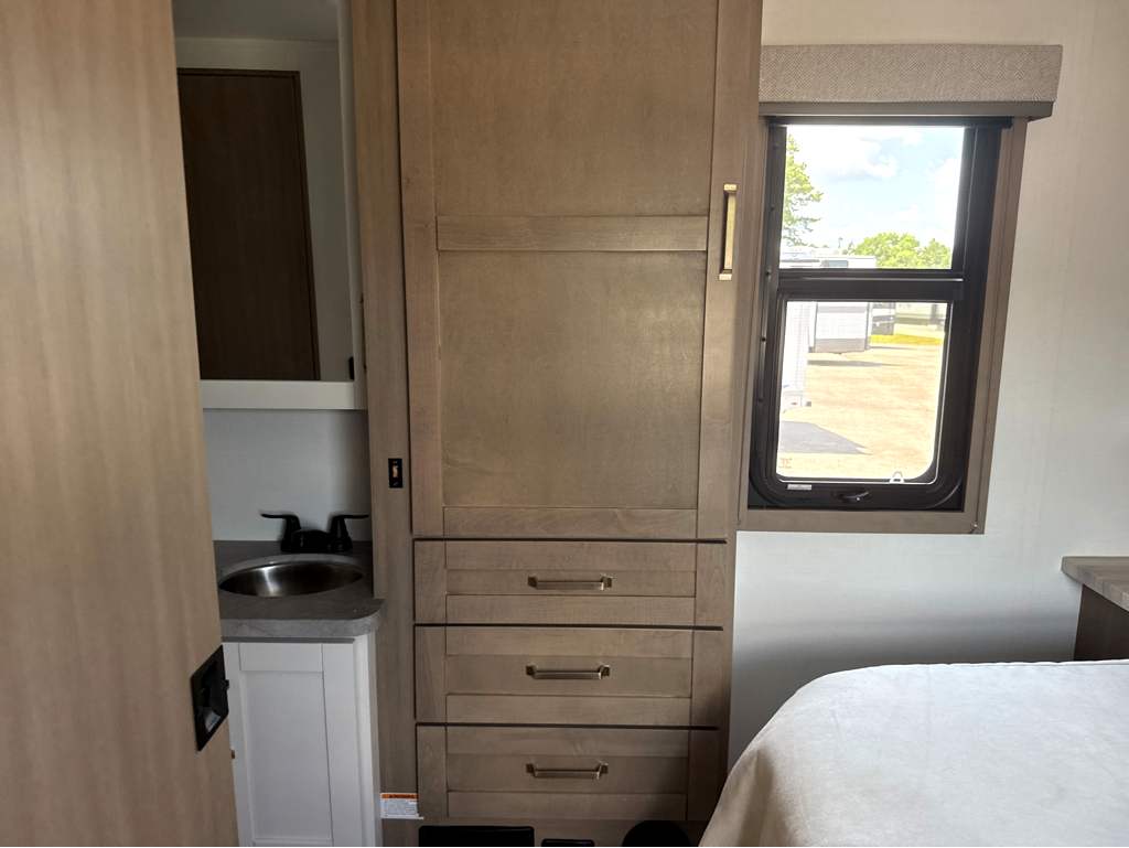 2027 ENTEGRA COACH ODYSSEY 30Z - Image 33