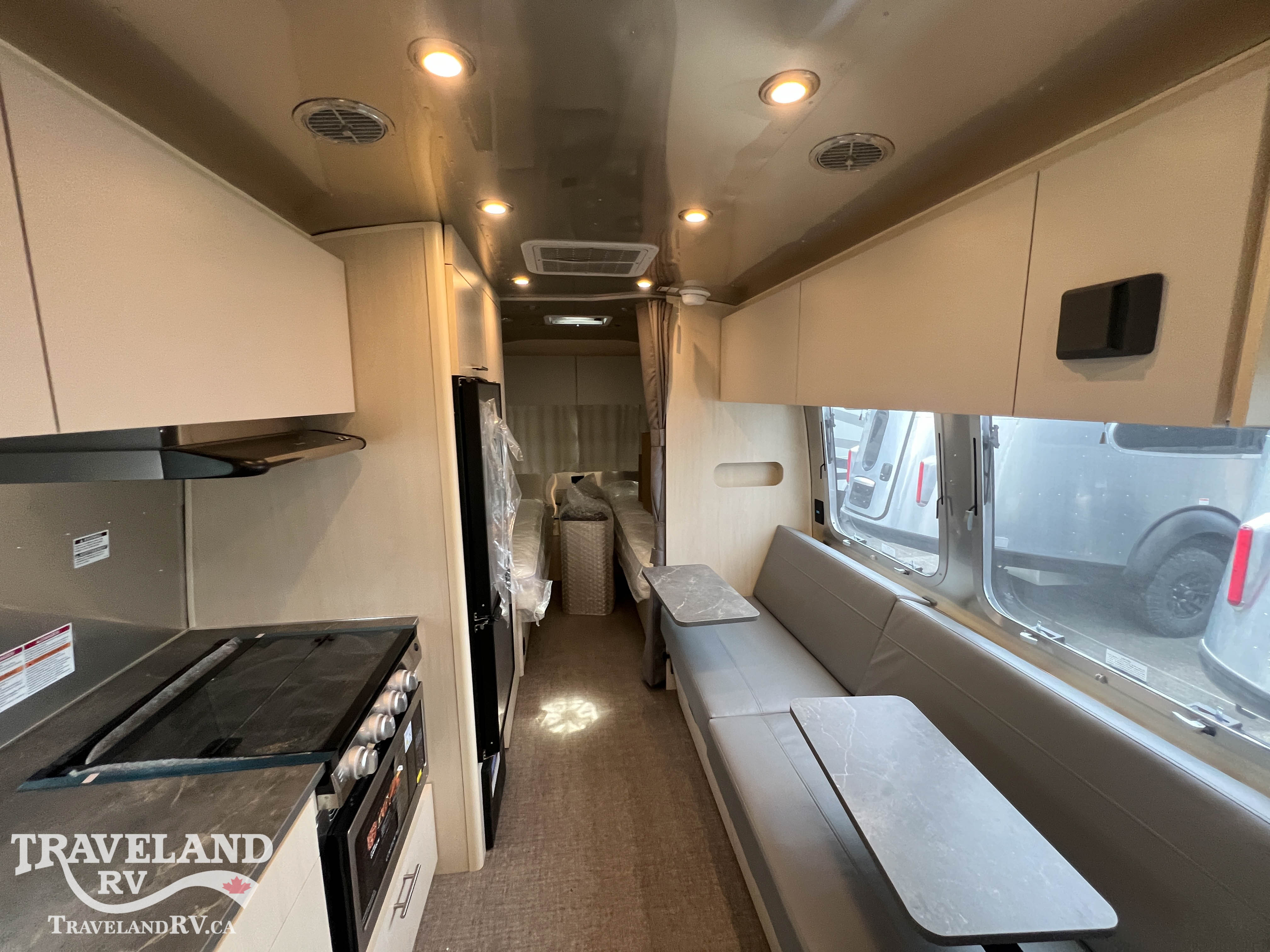 2026 Airstream Flying Cloud 23FBT - Image 4