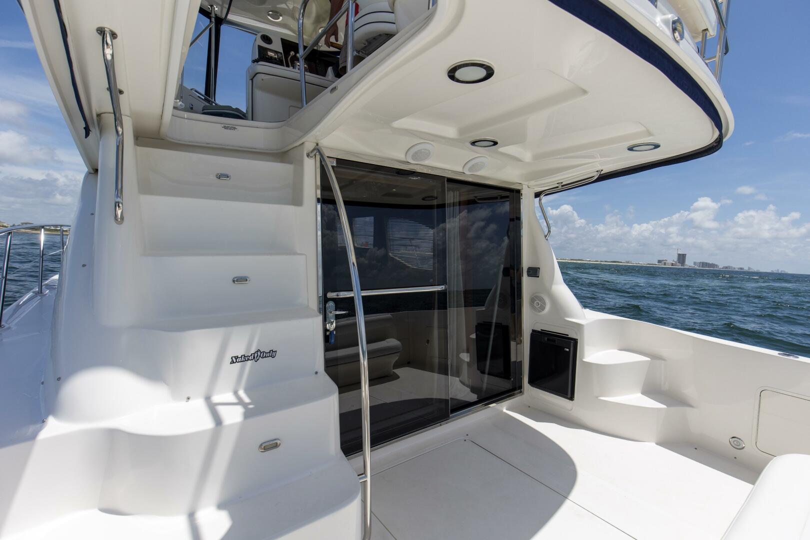 2007 Sea Ray 52 Sedan Bridge - Image 4