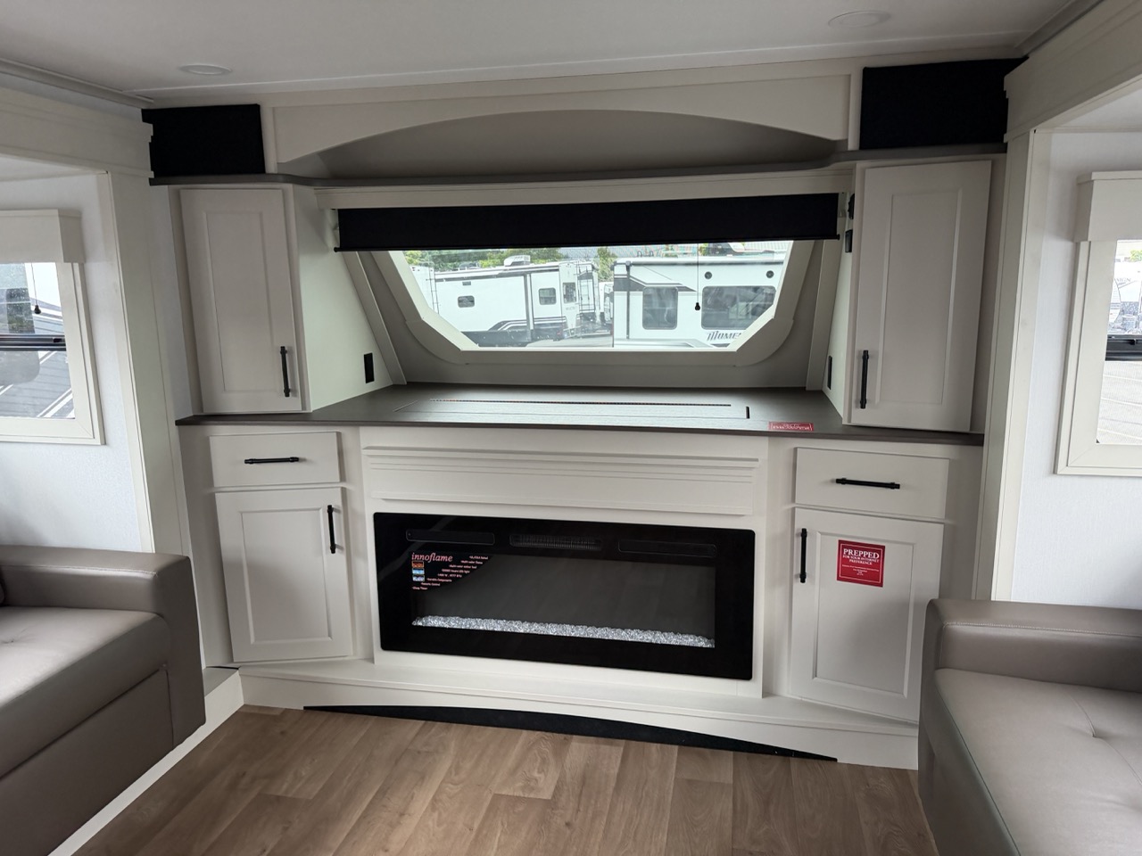 2026 Grand Design Solitude 380FL - Image 31