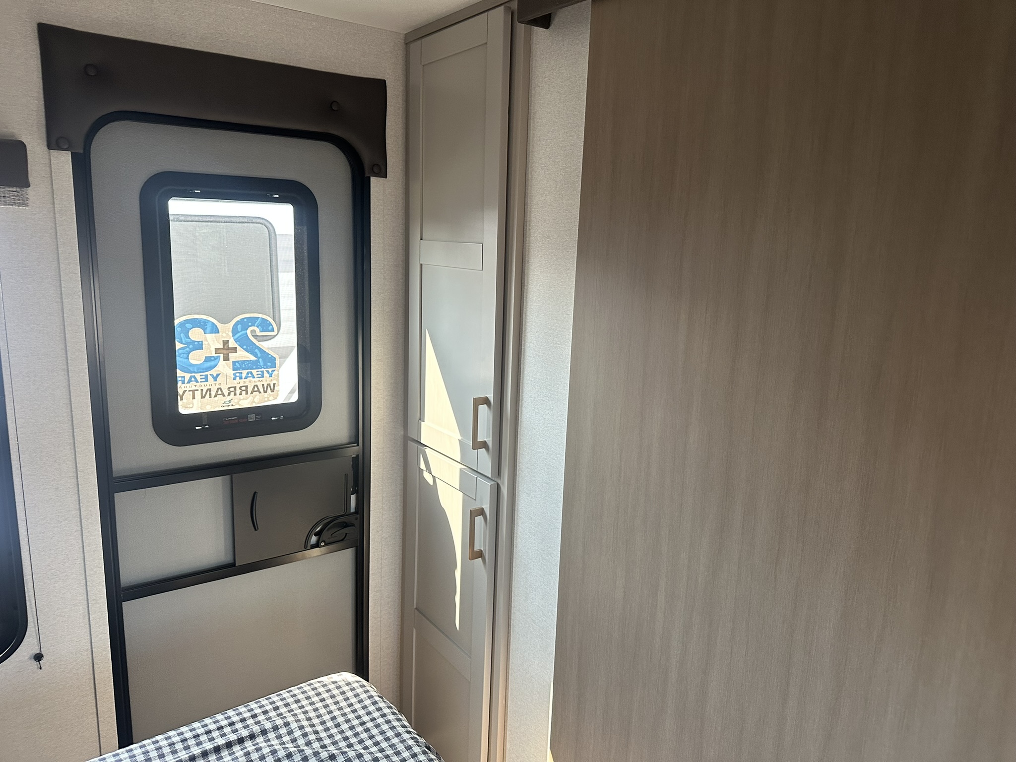 2027 JAYCO JAY FLIGHT 330TBS - Image 32