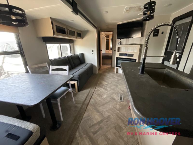 2023 Palomino Puma 32BHFS - Image 13