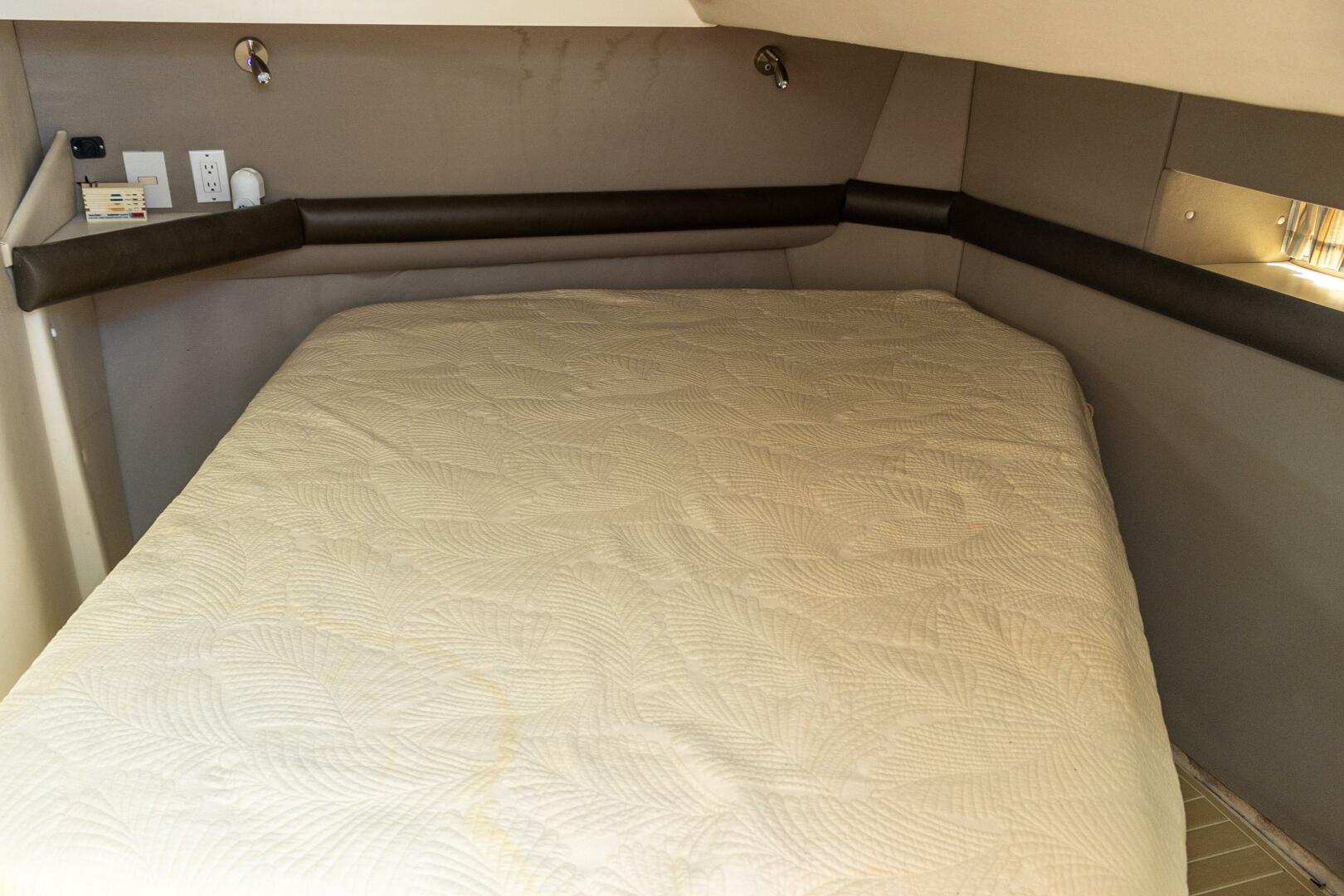 1995 Cruisers ESPRIT 3570 - Image 35