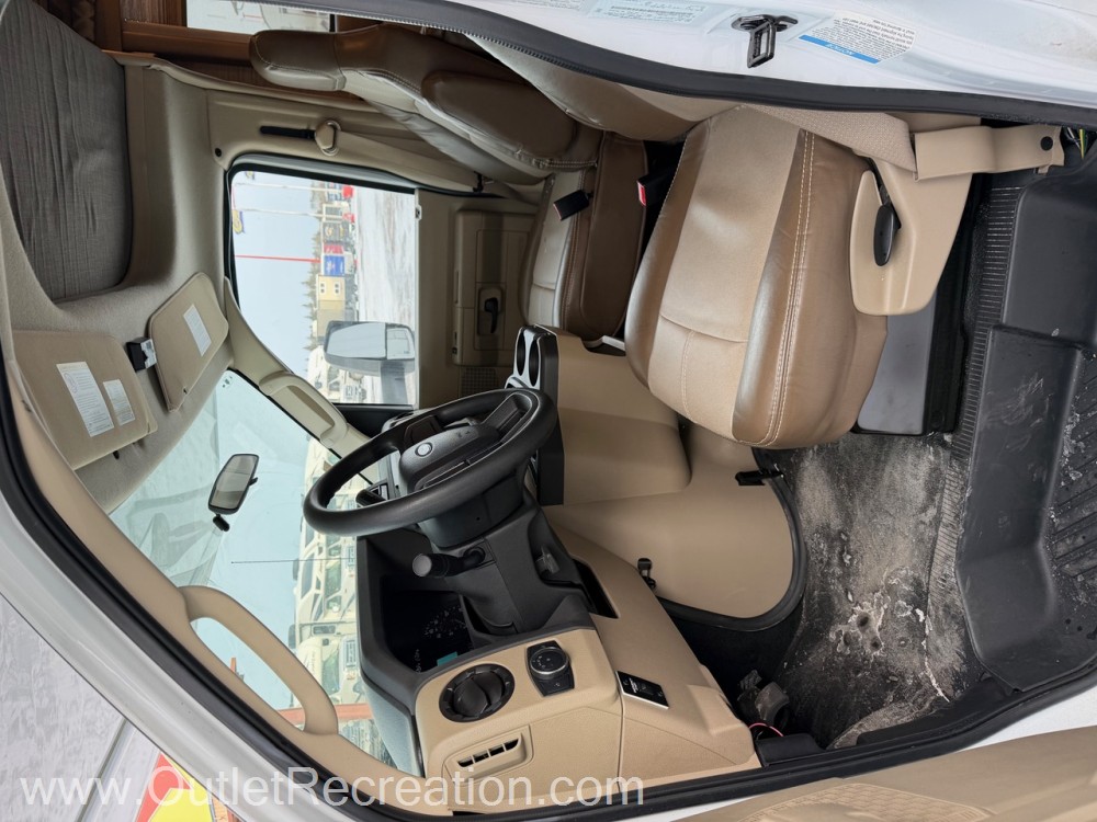 2021 Thor Motor Coach QUANTUM SL31 - Image 8
