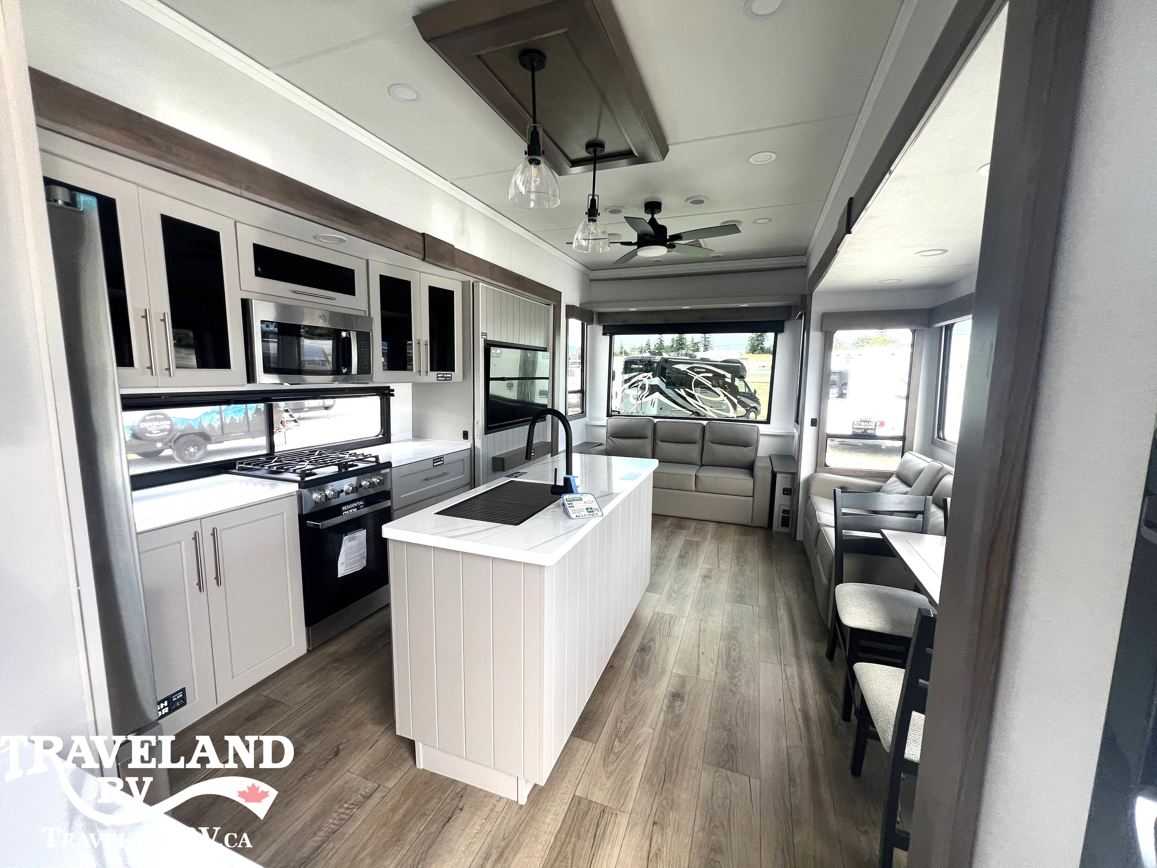 2026 Alliance RV Benchmark 42LFT - Image 5