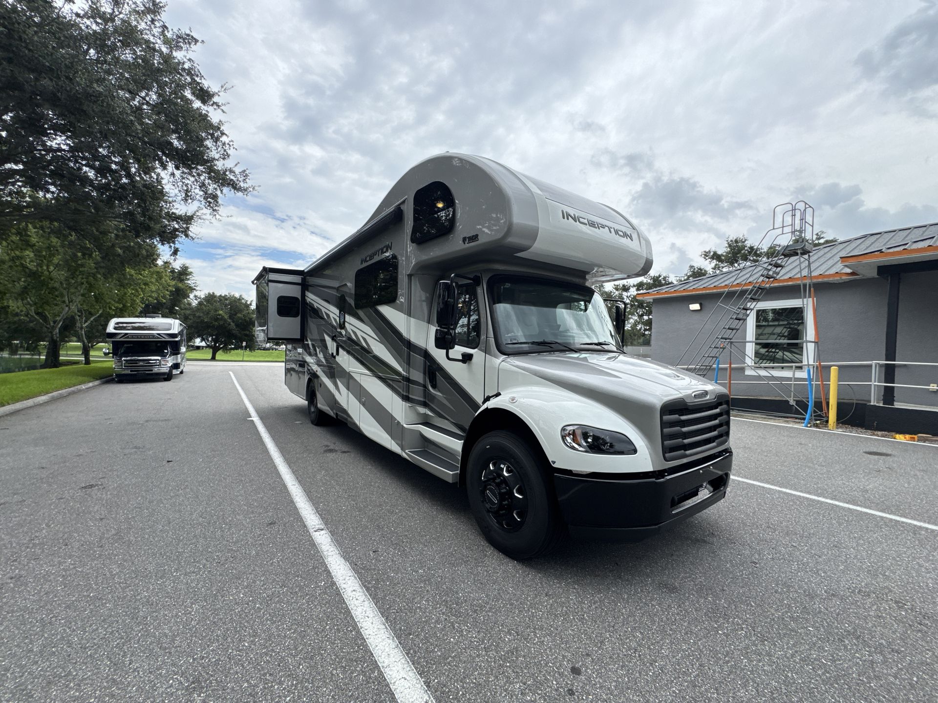 2026 Thor Motor Coach Inception
