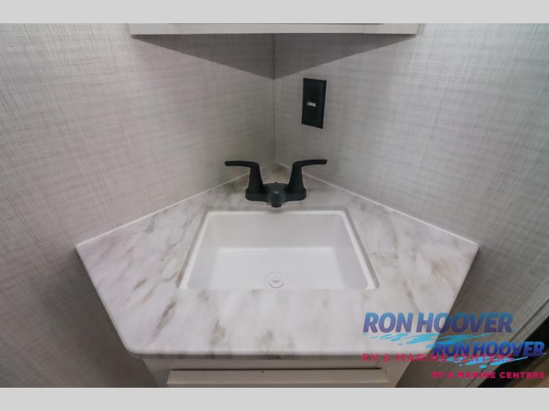 2025 PALOMINO 2430BHS - Image 29