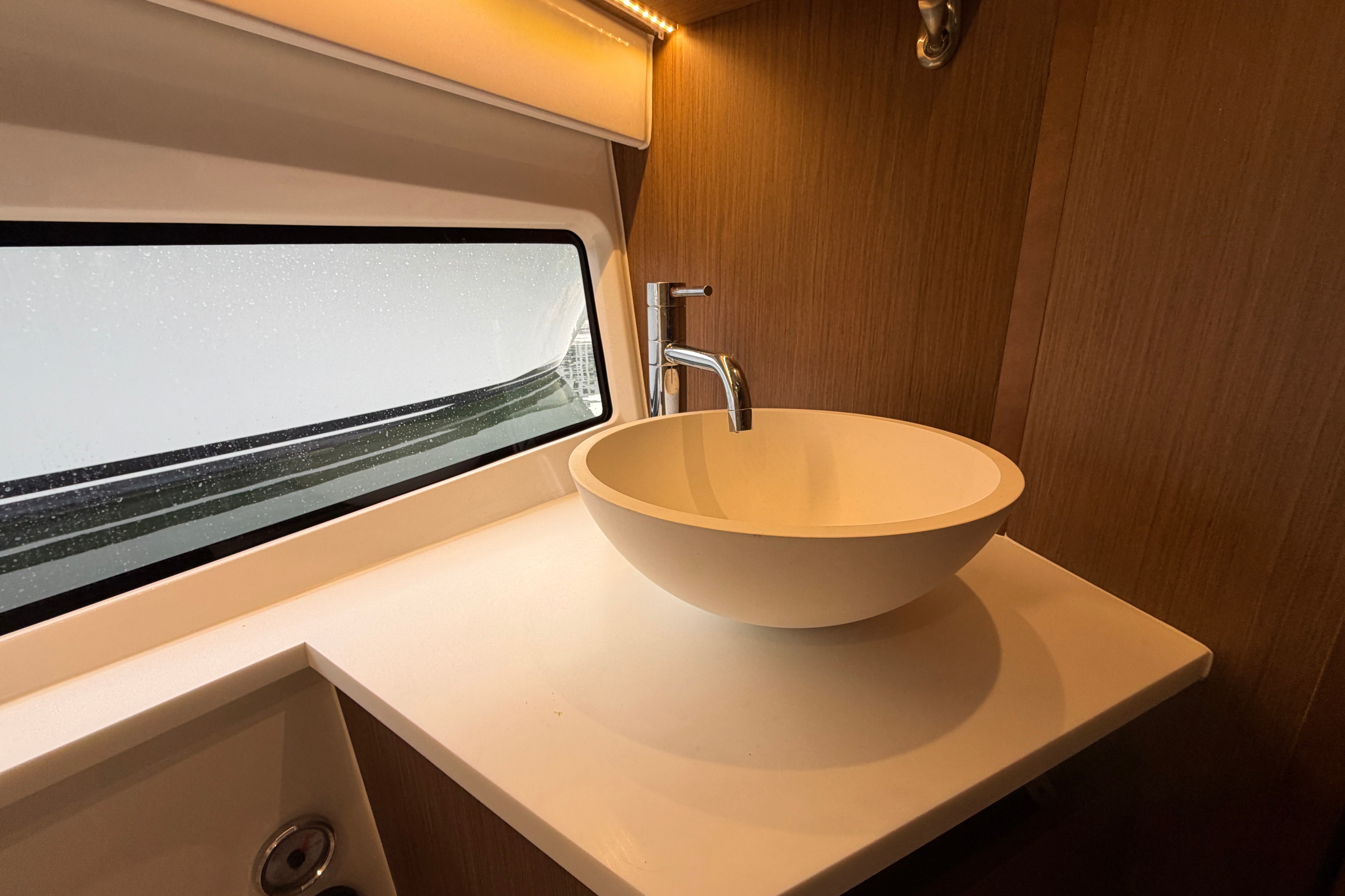 2023 Beneteau Antares 11 OB - Image 51
