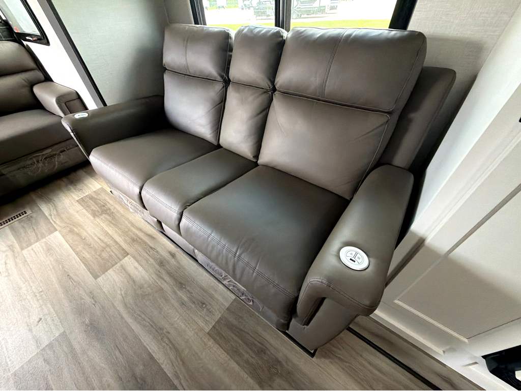 2025 VENTURE SPORTTREK 333VFK - Image 25