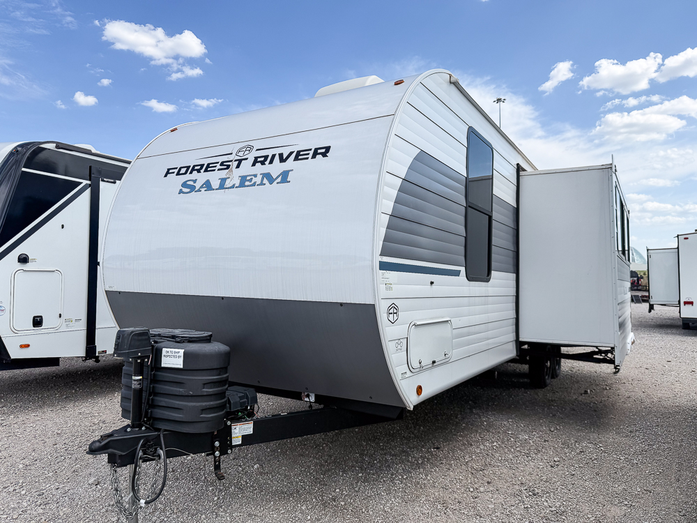 2025 FOREST RIVER SALEM CRUISE LITE 26DBUD - Image 2