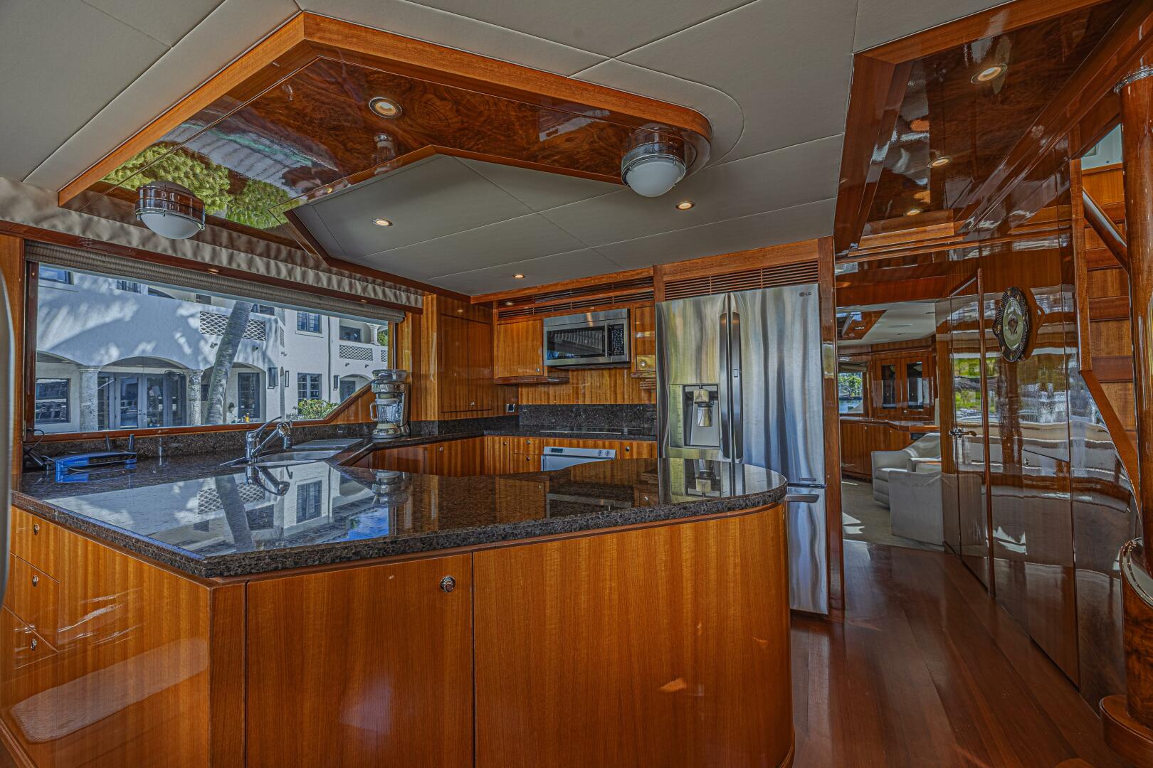 2010 Ocean Alexander 74 Motoryacht - Image 35