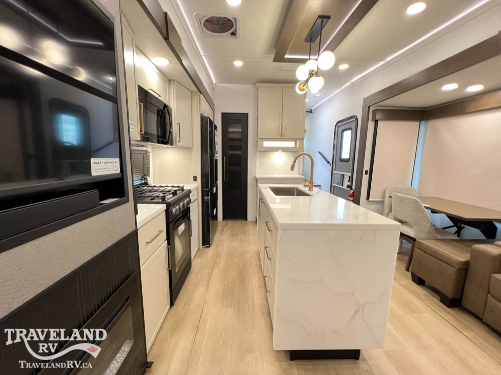 2027 Alliance RV Paradigm 310RL - Image 21