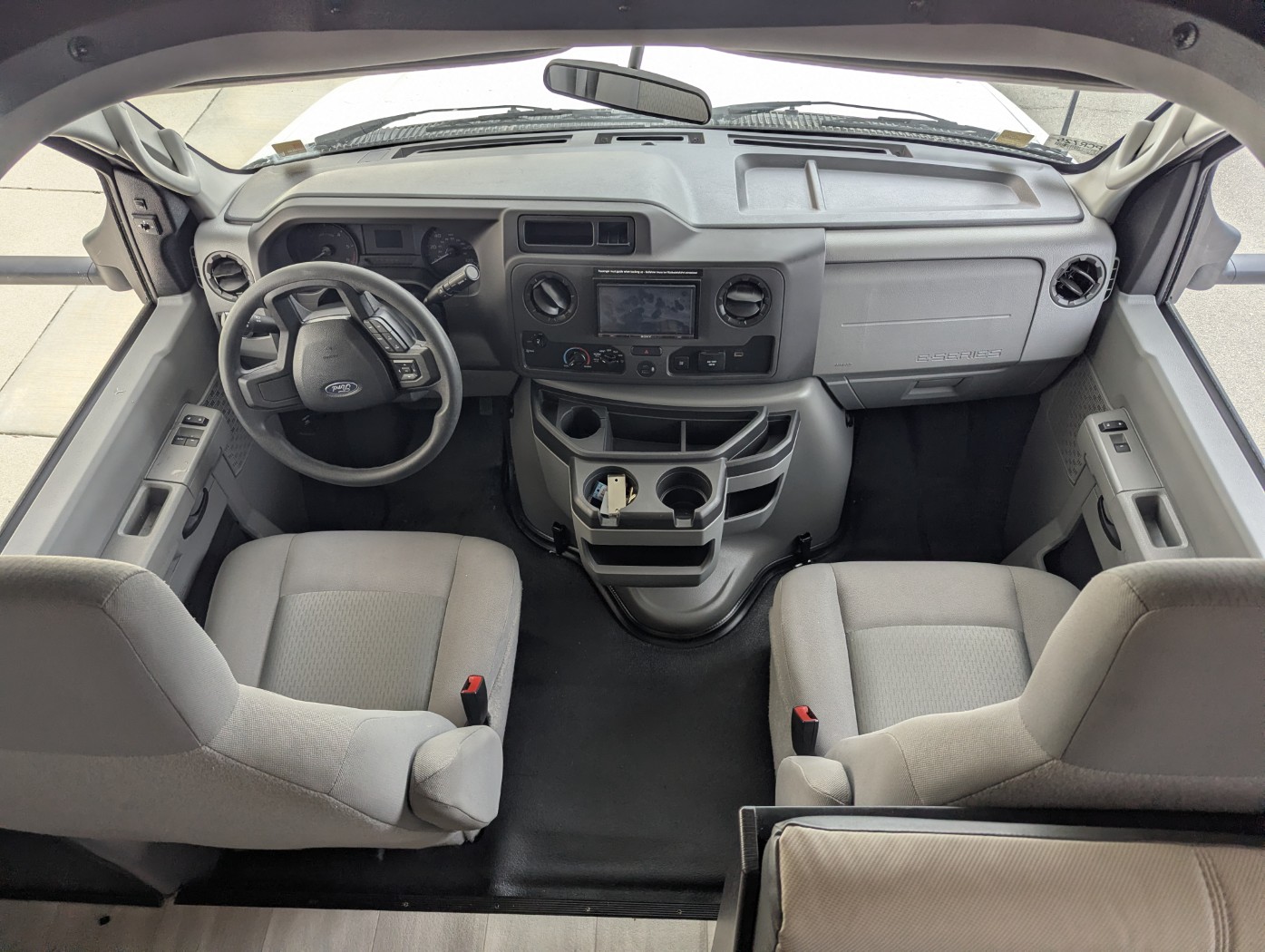 2026 FOREST RIVER SUNSEEKER 2750SLE - Image 11