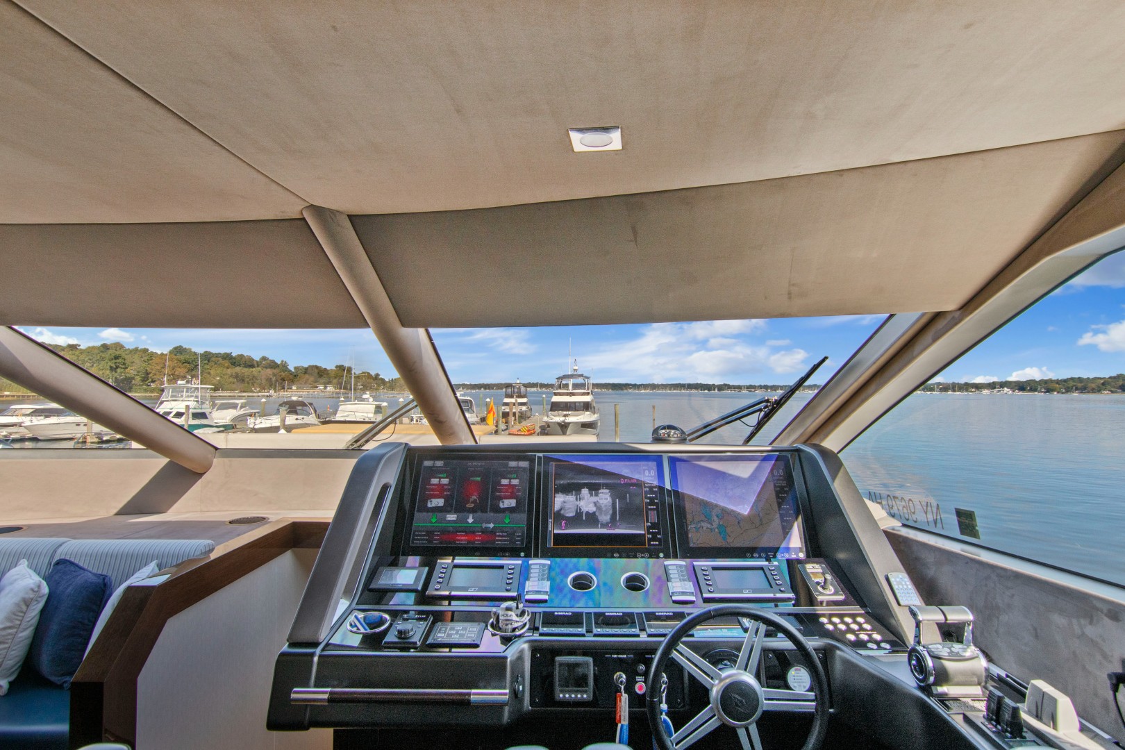 2019 Sunseeker 86 Yacht - Image 35