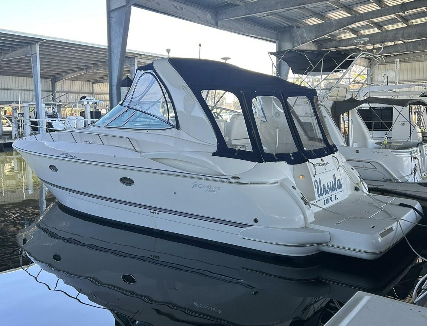 2006 Cruisers Yachts 370 Express - Image 17