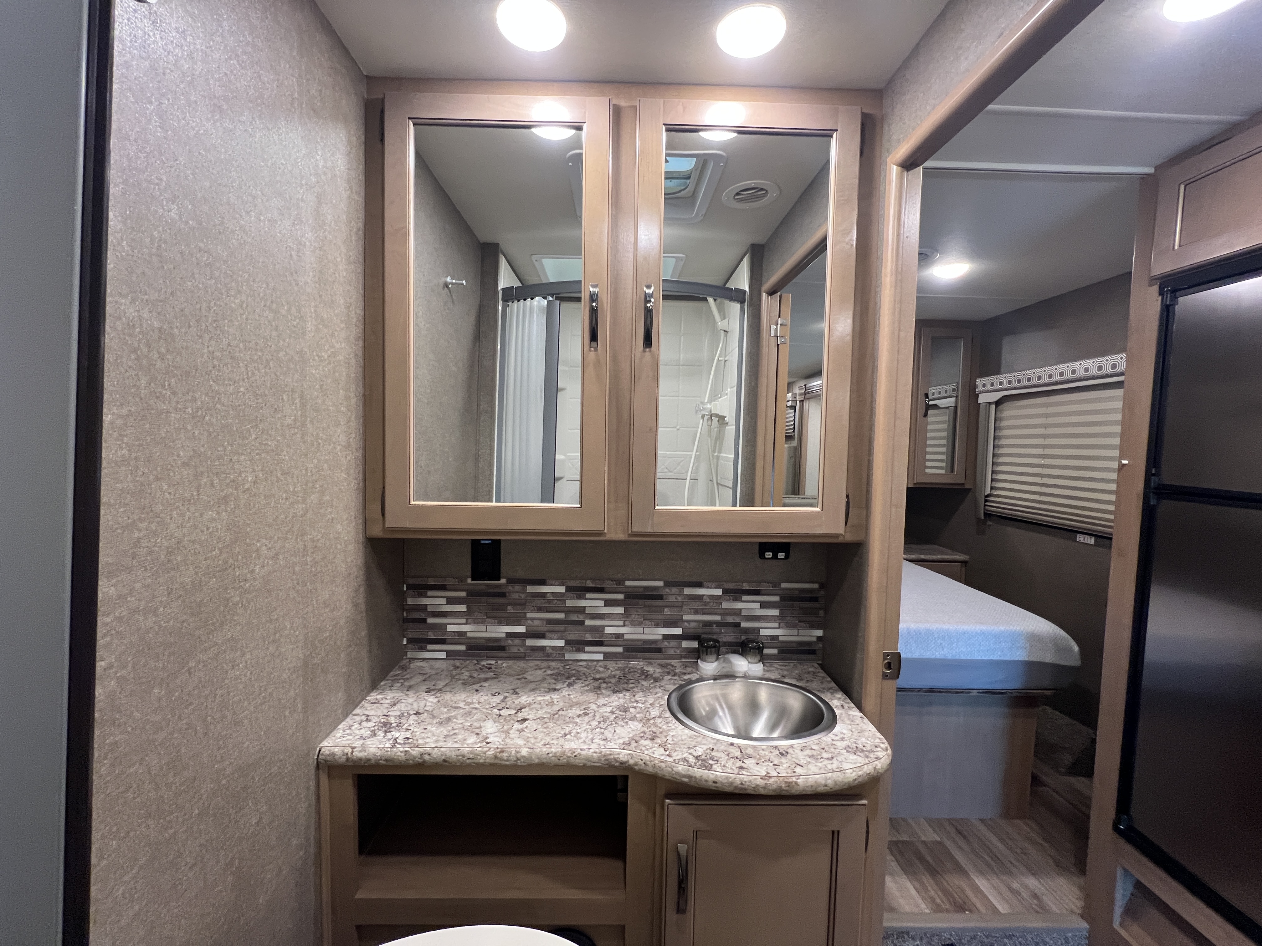 2021 Thor Motor Coach Four Winds 28Z - Image 18