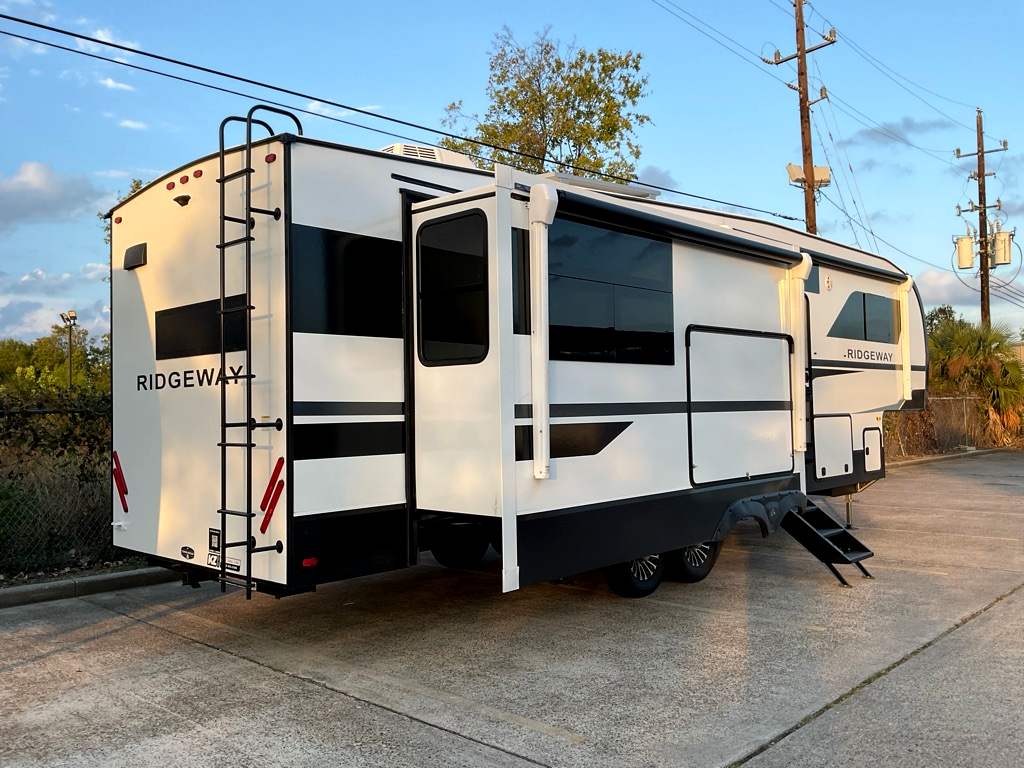 2026 KZ RIDGEWAY 32 ML - Image 24