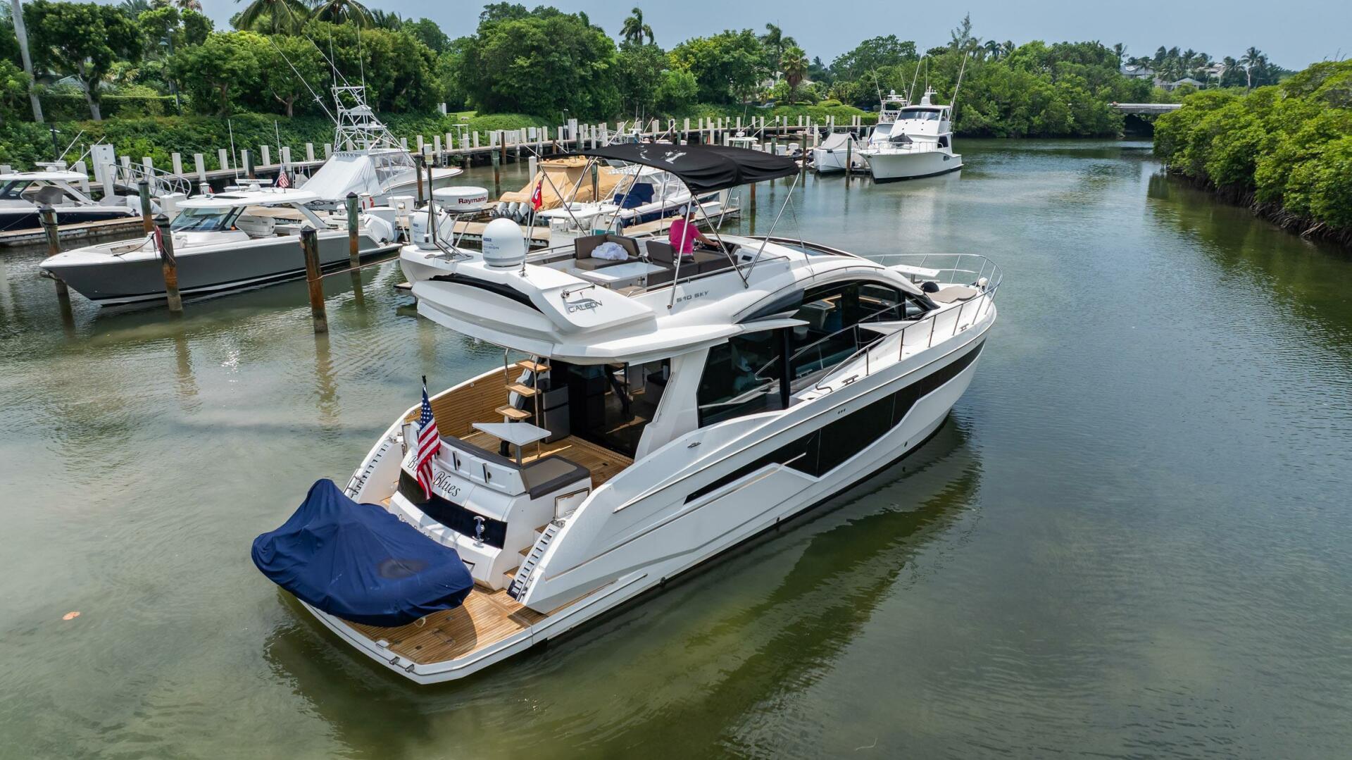 2017 Galeon 510 Skybridge - Image 4