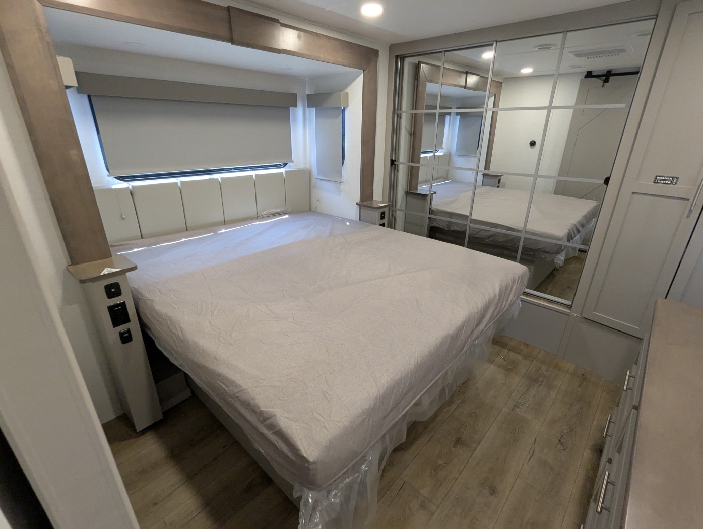 2026 Alliance RV Avenue 332RL - Image 8