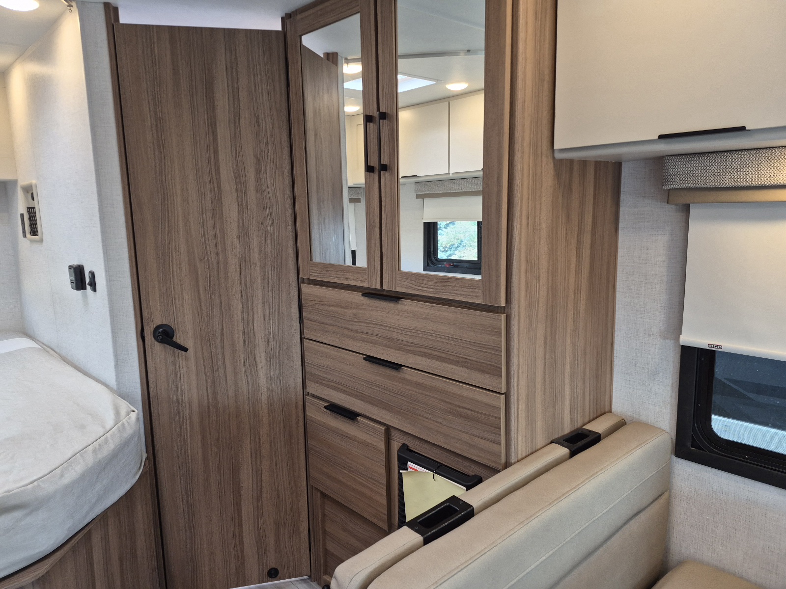 2027 Thor Motor Coach Four Winds Espec 21Z - Image 11