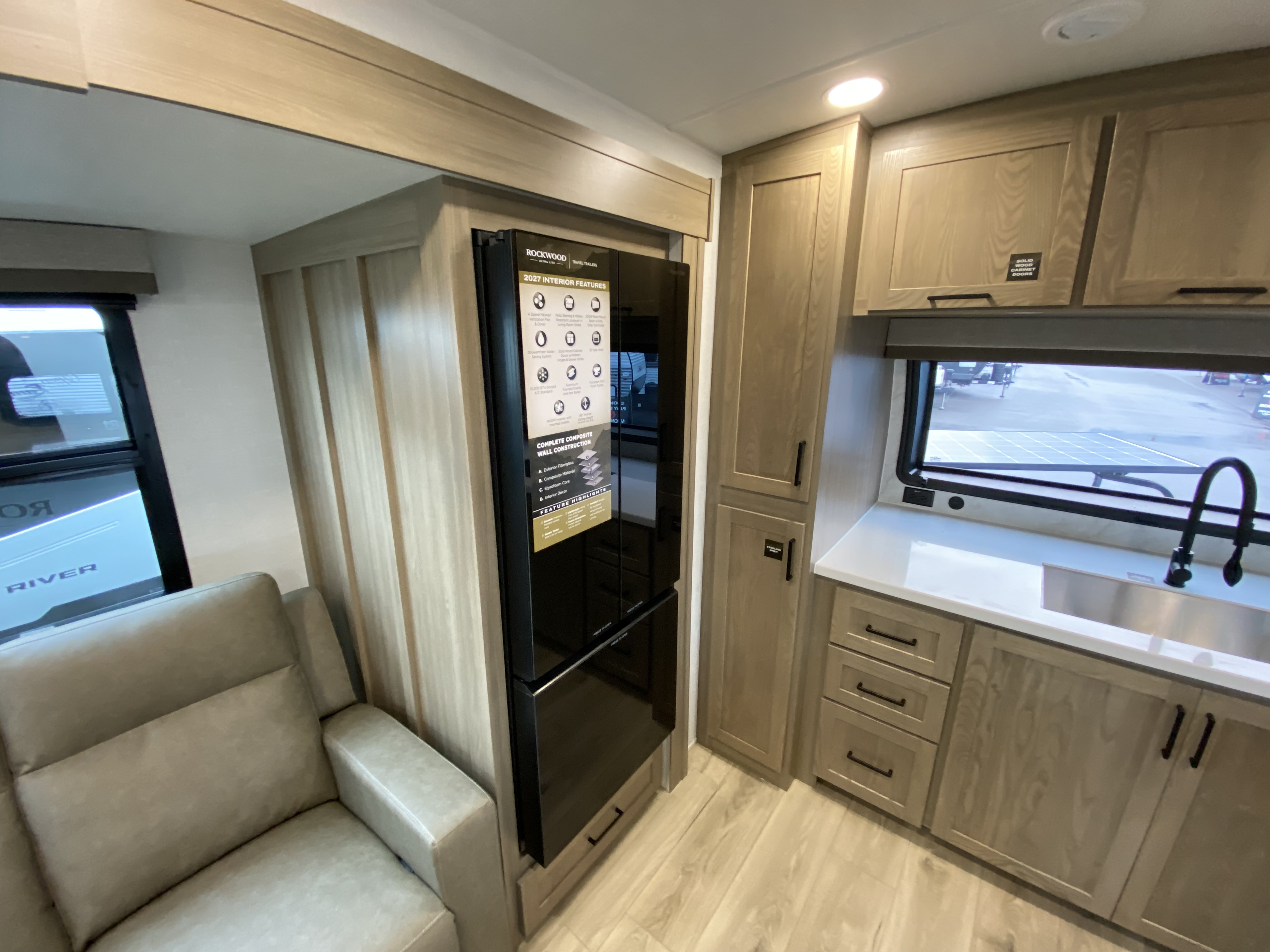 2027 Forest River Rockwood Ultra Lite 2623MBR - Image 11
