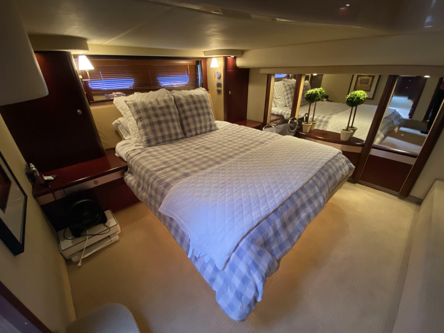 2006 Sea Ray 58 Sedan Bridge - Image 40