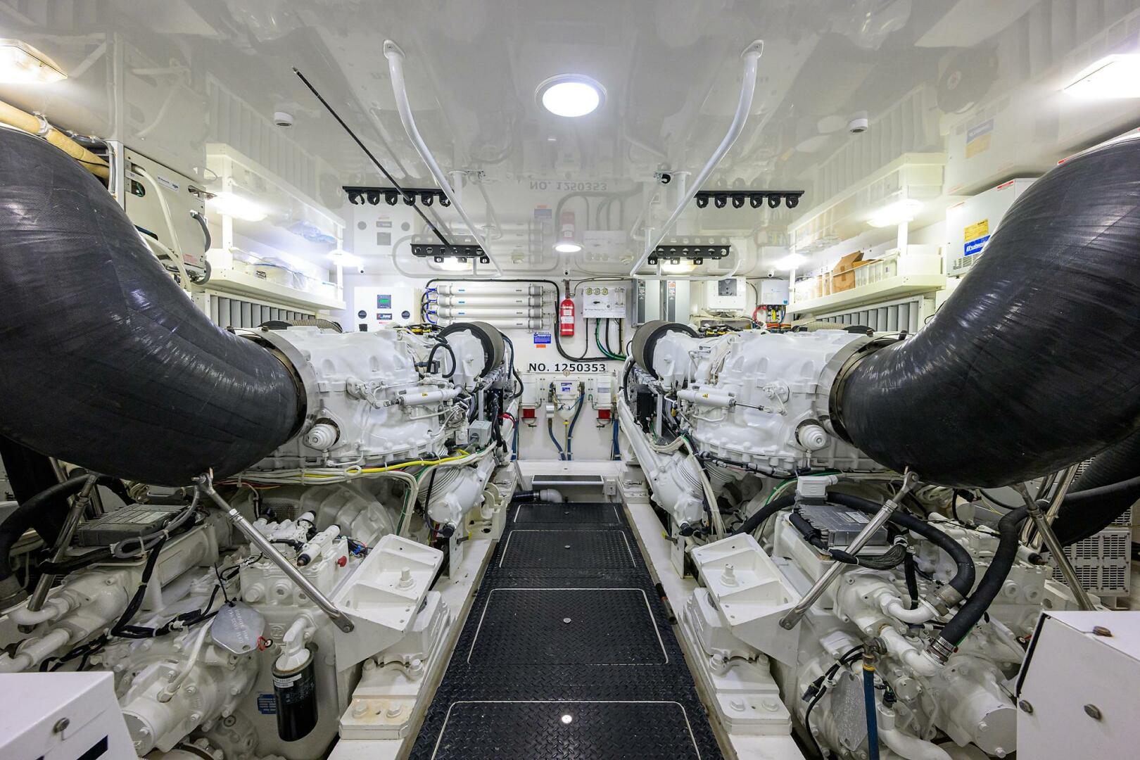 2014 Viking 76 Enclosed Bridge - Image 64