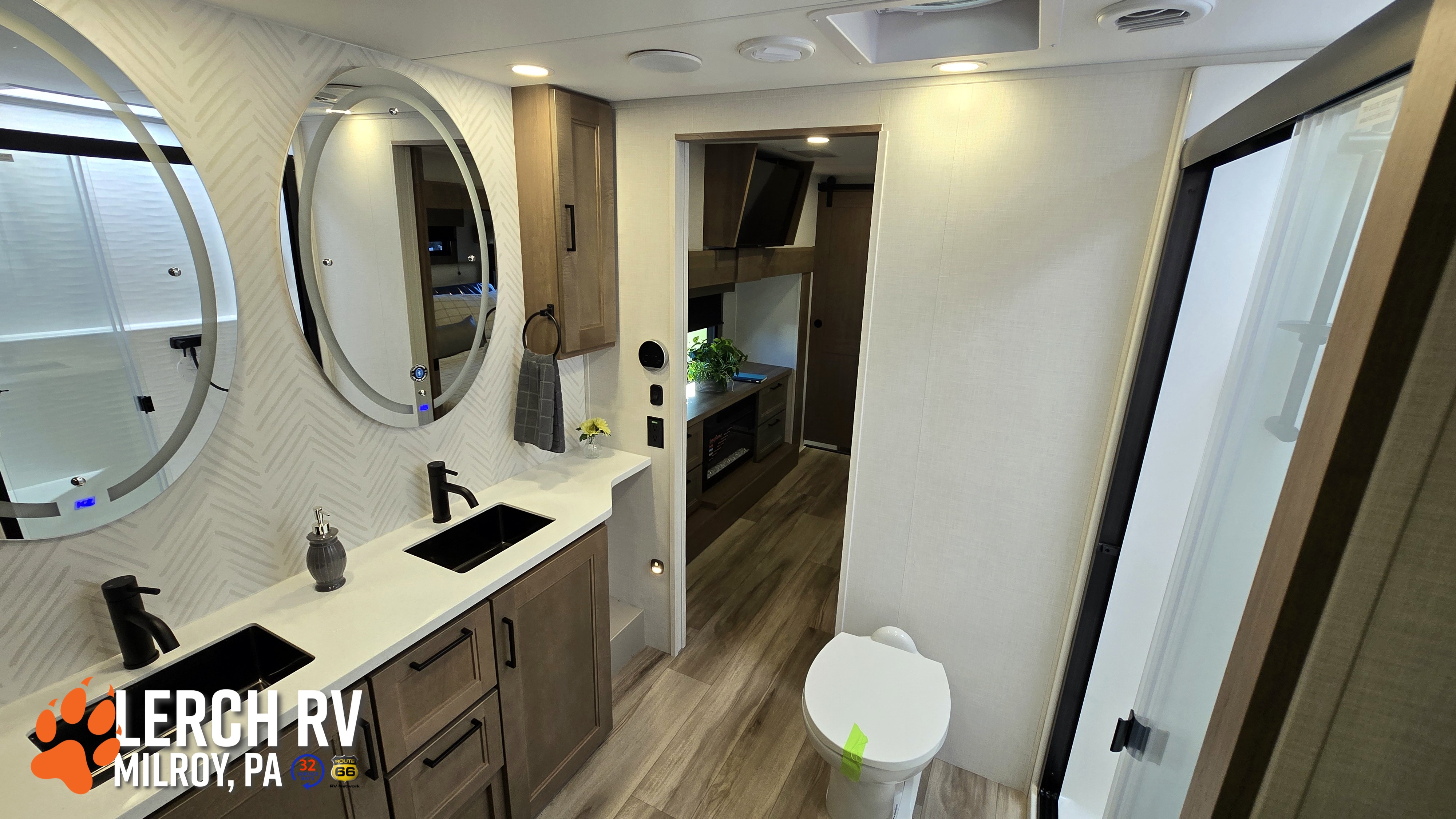 2027 KZ RV Durango Gold G366FBQ - Image 55