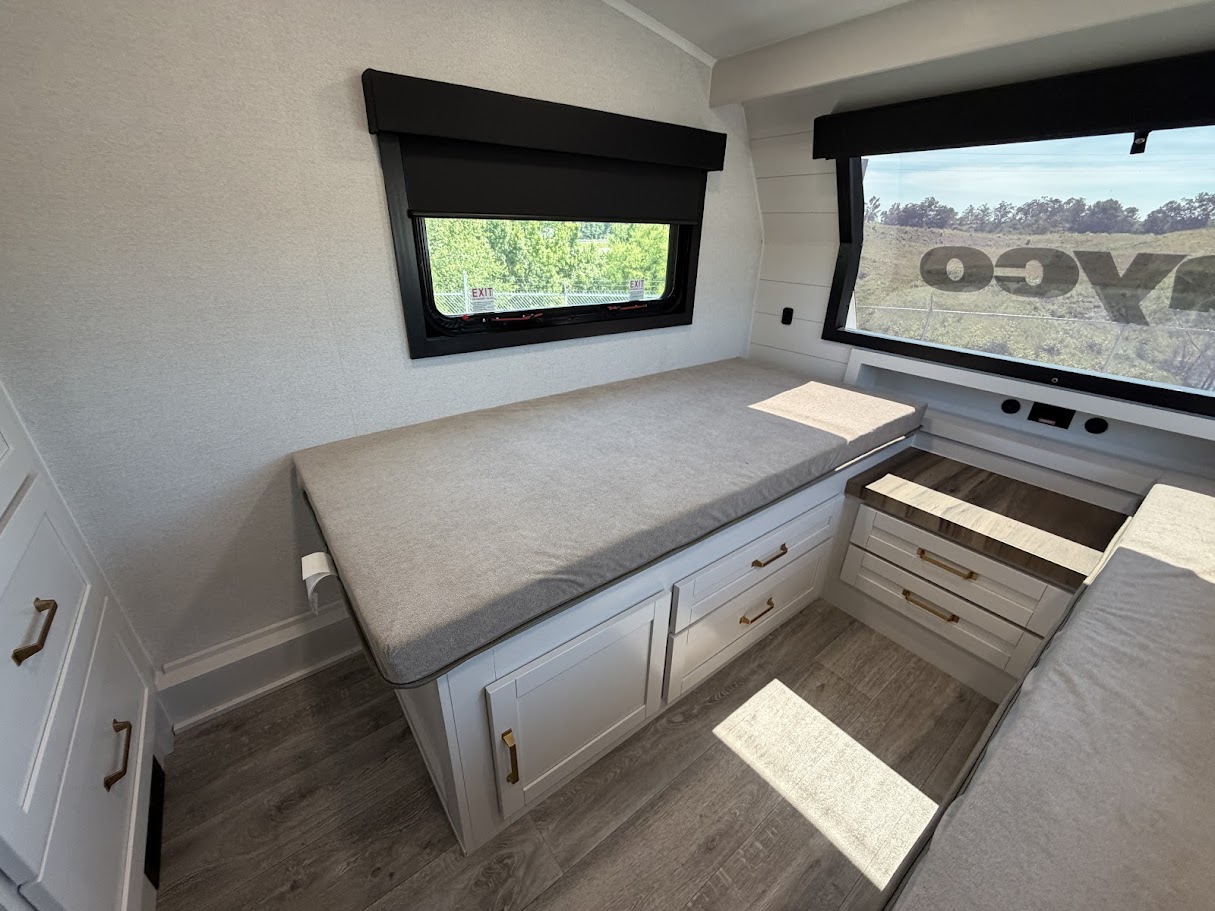 2027 JAYCO EAGLE 367TBTS - Image 56