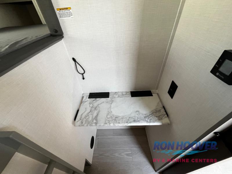 2025 COACHMEN 282DORM - Image 10