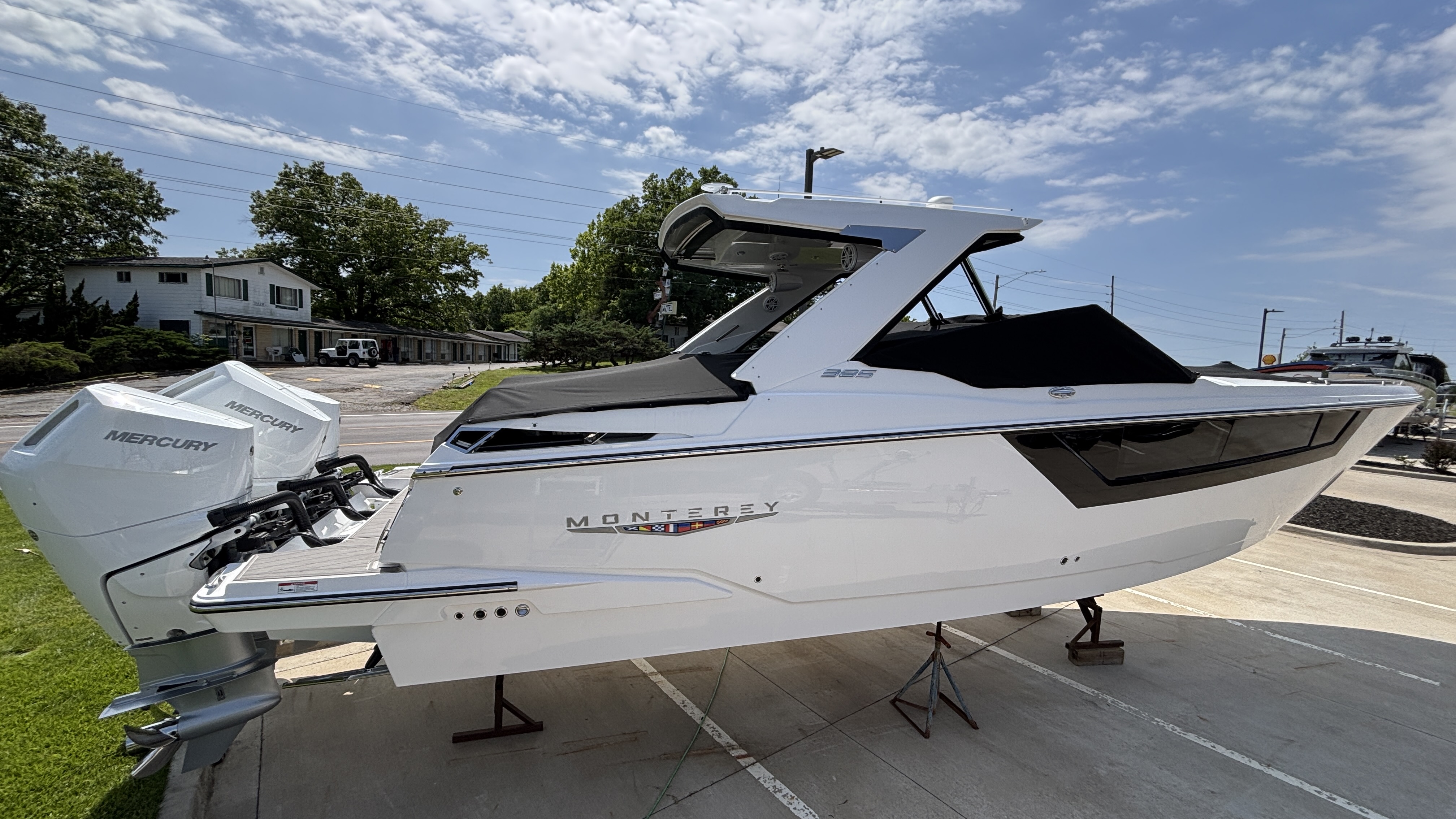 2026 Monterey 385 SS - Image 5