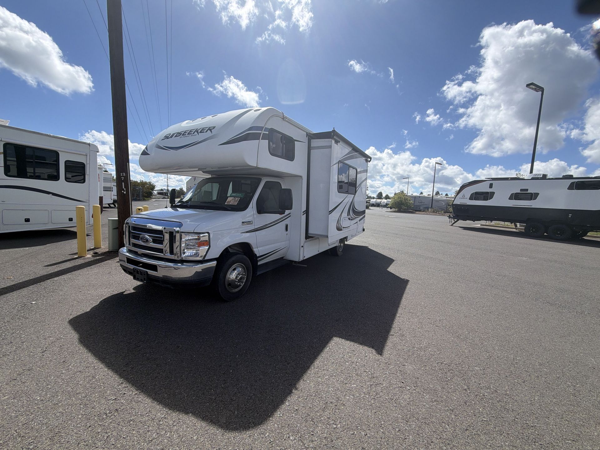 2020 Forest River Sunseeker 2290S - Image 1
