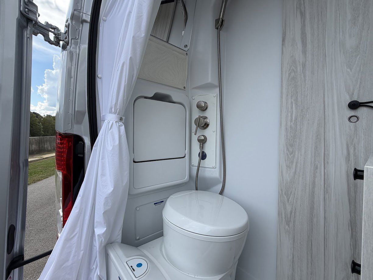 2026 JAYCO COMET 18C - Image 9