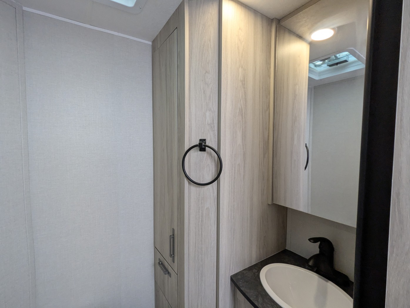 2026 Coachmen Cross Trail EV 26TB - ATH Edition - Image 38