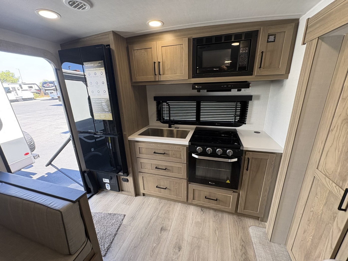 2027 Forest River Rockwood Mini Lite 2515S - Image 10